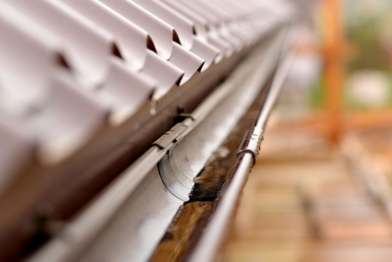Keep Your Gutters Clean for Fall with these Cleaning Tips